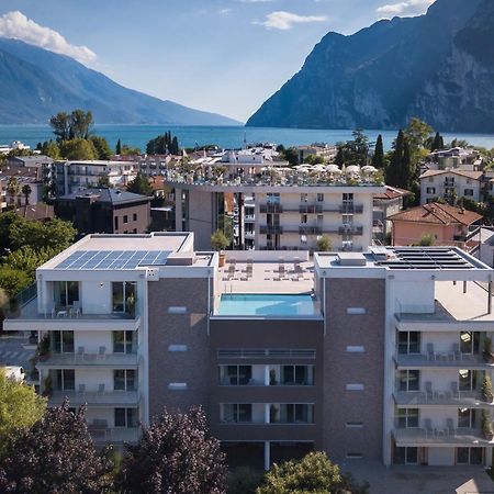 Aris Apartments & Sky Pool - Tonelli Hotels - Adult Friendly Рива дел Гарда Екстериор снимка