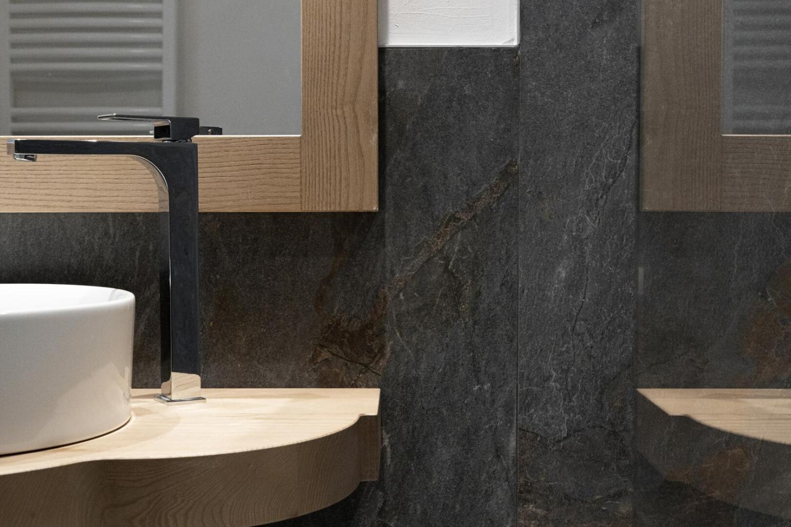 Aris Apartments & Sky Pool - Tonelli Hotels - Adult Friendly Рива дел Гарда Екстериор снимка